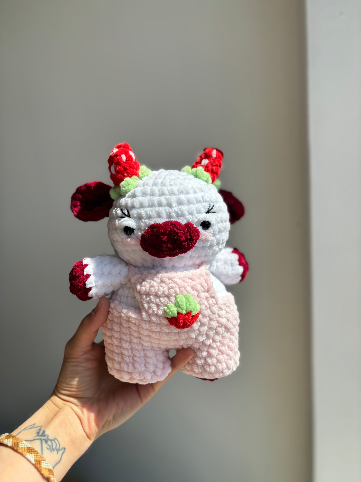 Peluche vache fraise
