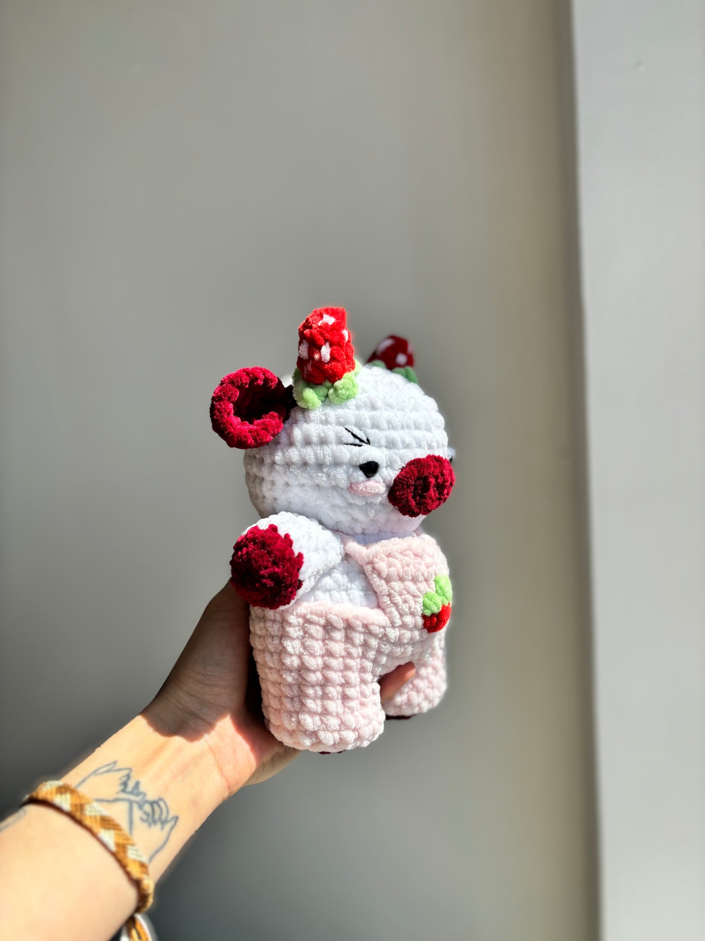 Peluche vache fraise